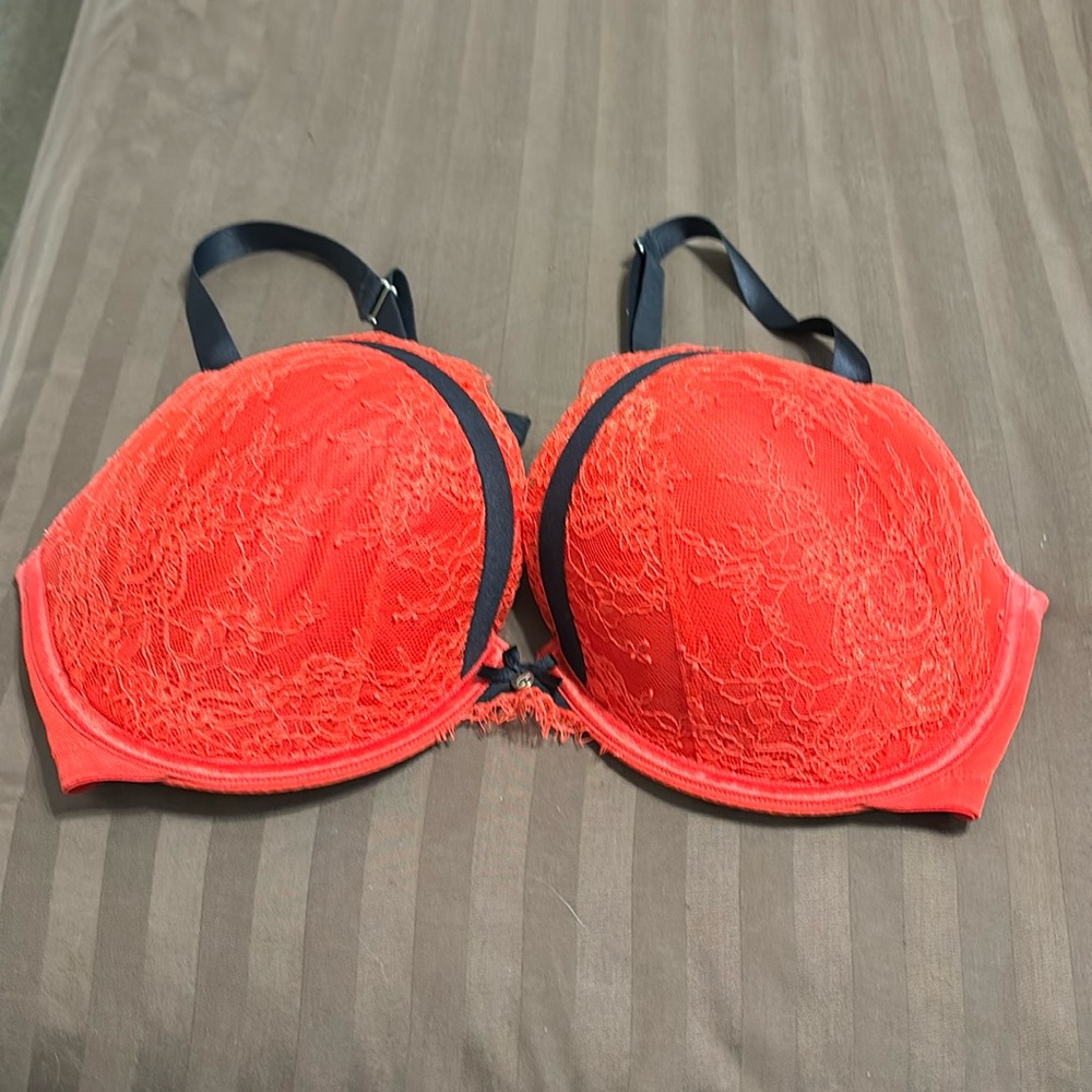 Plunge bra